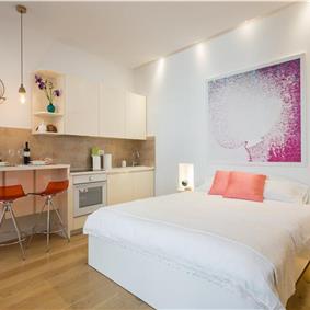 Studio Apartment in Trogir Old Town, Sleeps 2